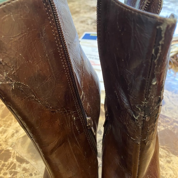 MICHAEL ANTONIO BOOTIES - Picture 10 of 10